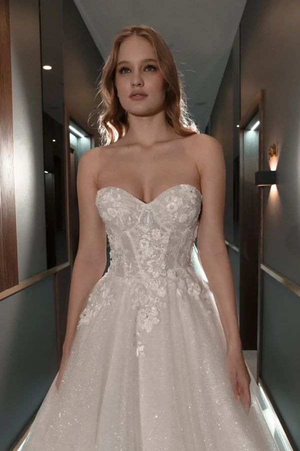 Luxury Strapless A-line Wedding Dresses Tulle Sequins Sweetheart Floor-Length Evening Dress Exquisite Lace Applique Bridal Gowns - Image 3